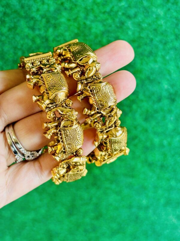 ELEPHANT KADHA BANGLES WITH SCREW OPENING size 2.6